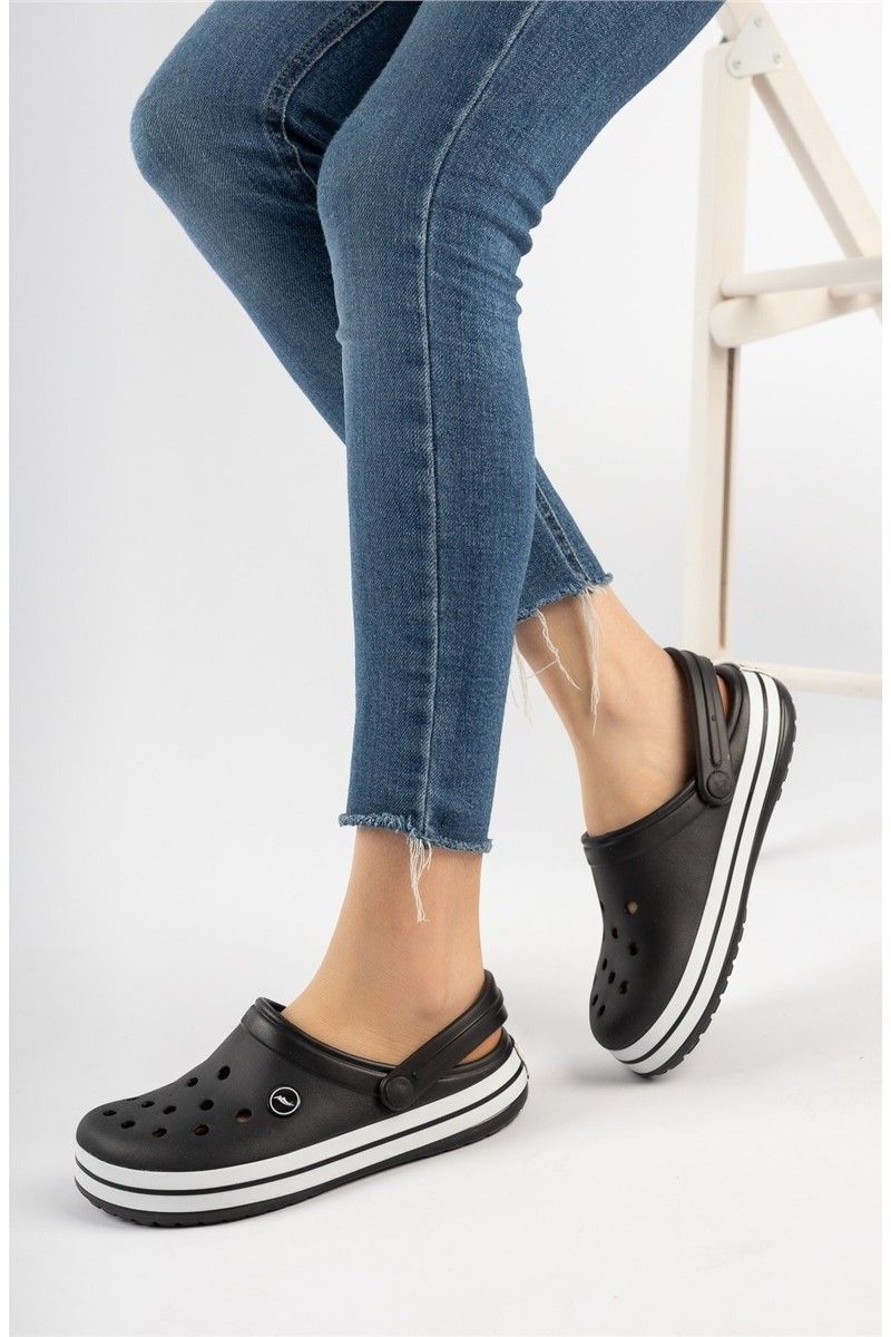 Pantofole con zoccoli da donna CEX-CRCS - Nere #360740