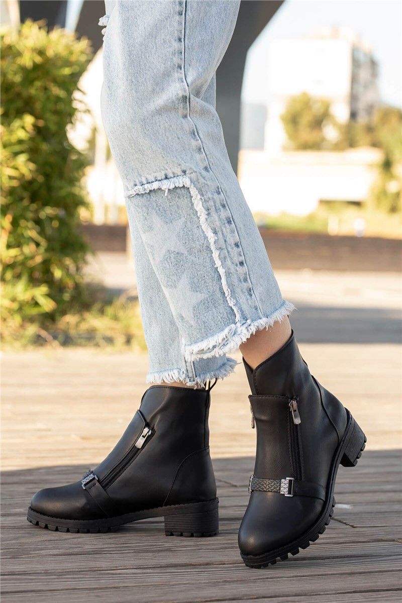 Ženske prednje čizme s dvostrukim patentnim zatvaračem - crne #361432