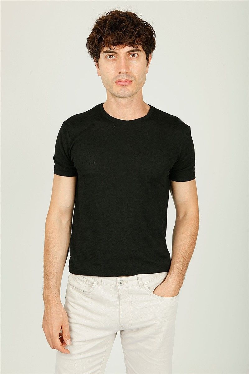 Centone Men's T-Shirt - Black #307378