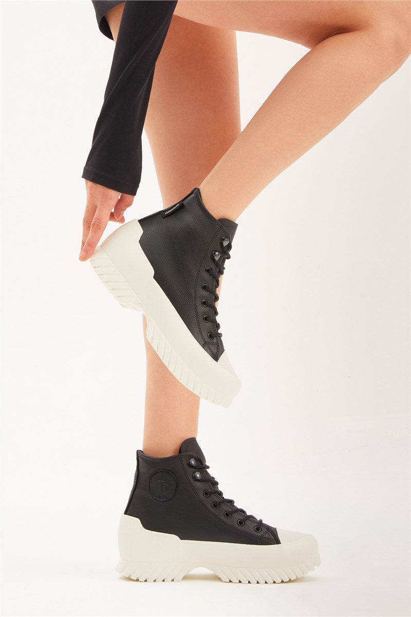 Női fűzős, magas talpú sportcipő - fekete fehérrel #400025