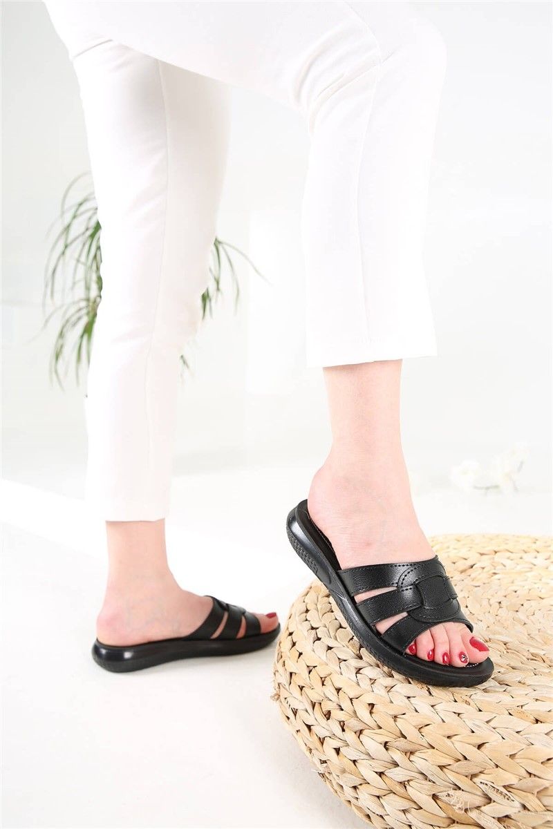 Women's slippers - Black #327979