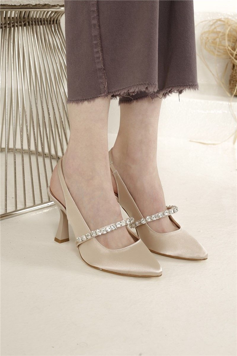 Elegant women's shoes - Light beige #327889