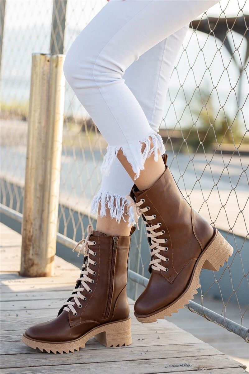 Women's boots with laces and anti-slip sole - Taba #361985