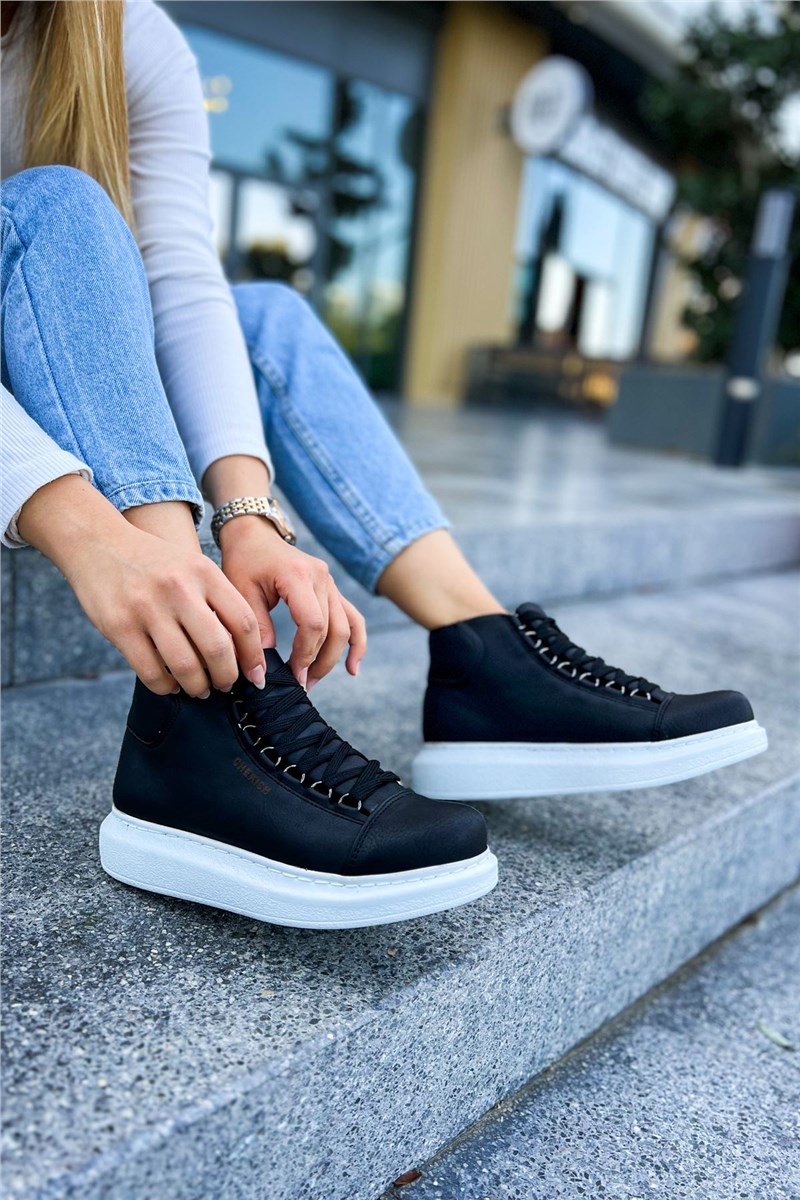 Black Mid Top Sneaker CH258