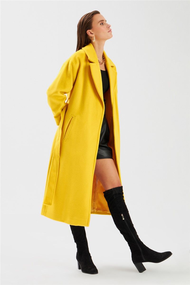 Ženski široki kaput s remenom - žuti #363439