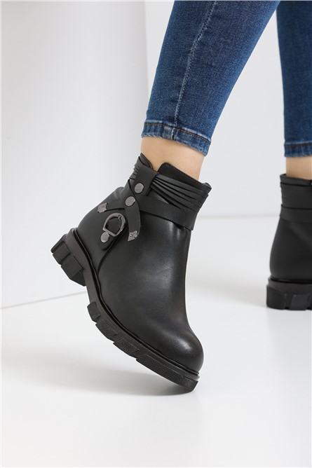 Botas Femininas com Fivela L002 - Pretas #364370