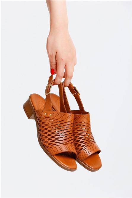 BY69 Sandálias femininas casuais – Cor Taba #383571