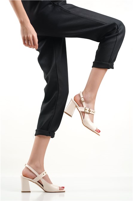 Sandálias Femininas de Salto Alto - Bege Claro #384840