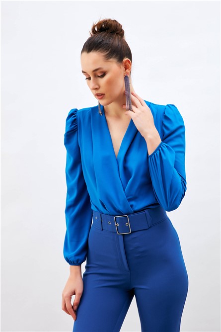 Terno feminino com mangas bufantes - Azul Brilhante #369262