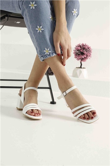 Sandálias Femininas - Brancas #324766