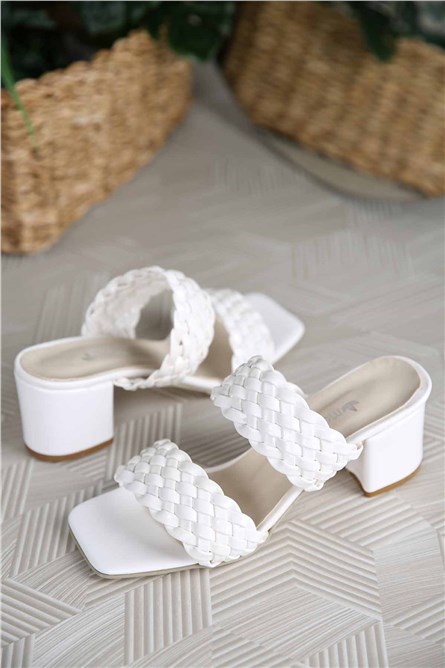 Chinelos femininos com salto - Branco 304289