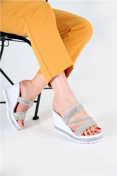 Chinelos Femininos com Sola Completa - Cinza-Branco #328015