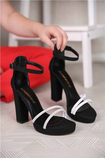 Sandálias Femininas de Camurça - Pretas #311528