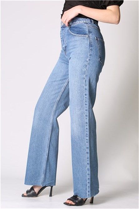Blue Straight Fit Jeans -- Madmext