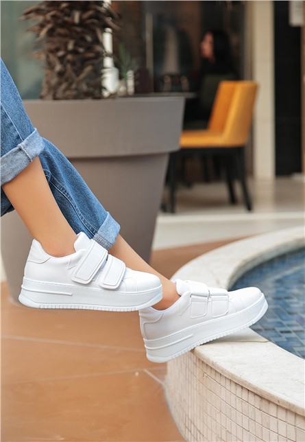 Womens white hot sale velcro trainers