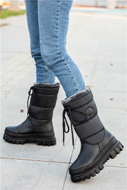 Botas femininas com sola grossa e cadarço - Pretas #363847
