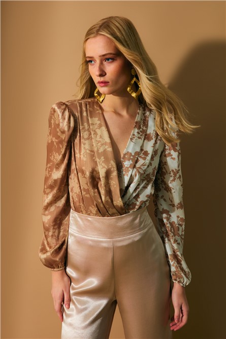 Saia justa com cinto feminino - VerBody feminino estampado - vison cru #367669de #367651