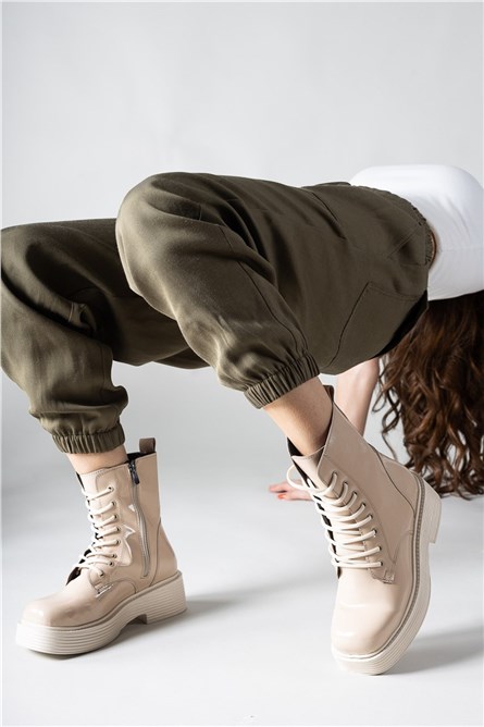 Botas femininas de couro envernizado 0012100 - Bege #326076