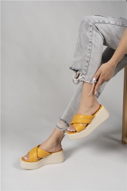 Chinelos femininos com sola cheia 00121808 - Amarelo #332782