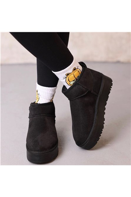 Botas curtas femininas com sola cheia e rascunho BA0317 - pretas #405527