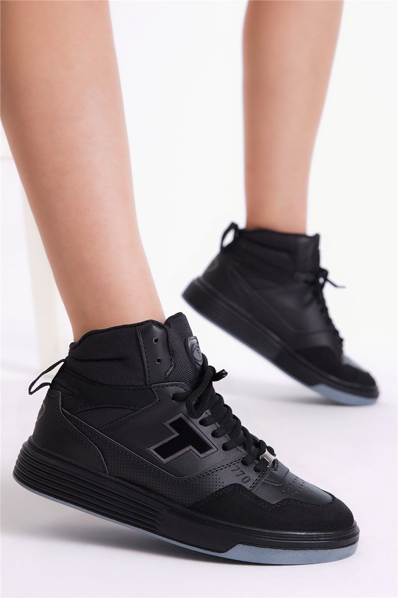 Unisex Lace Up Sports Shoes - Black with Smoky Gray #399106