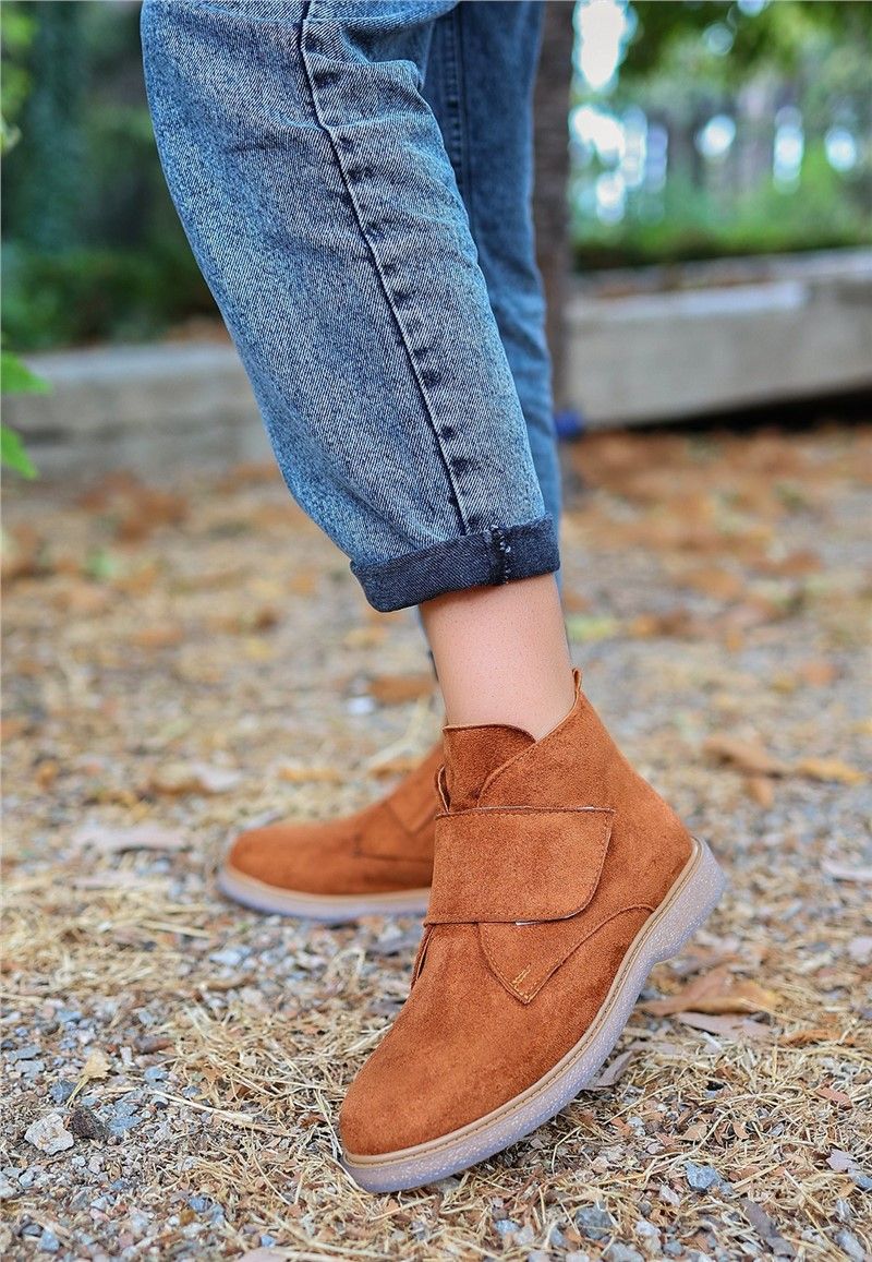 Women's Suede Boots with Velcro Closure - Color Taba #366559